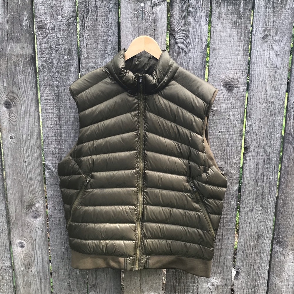 Lululemon men’s down vest